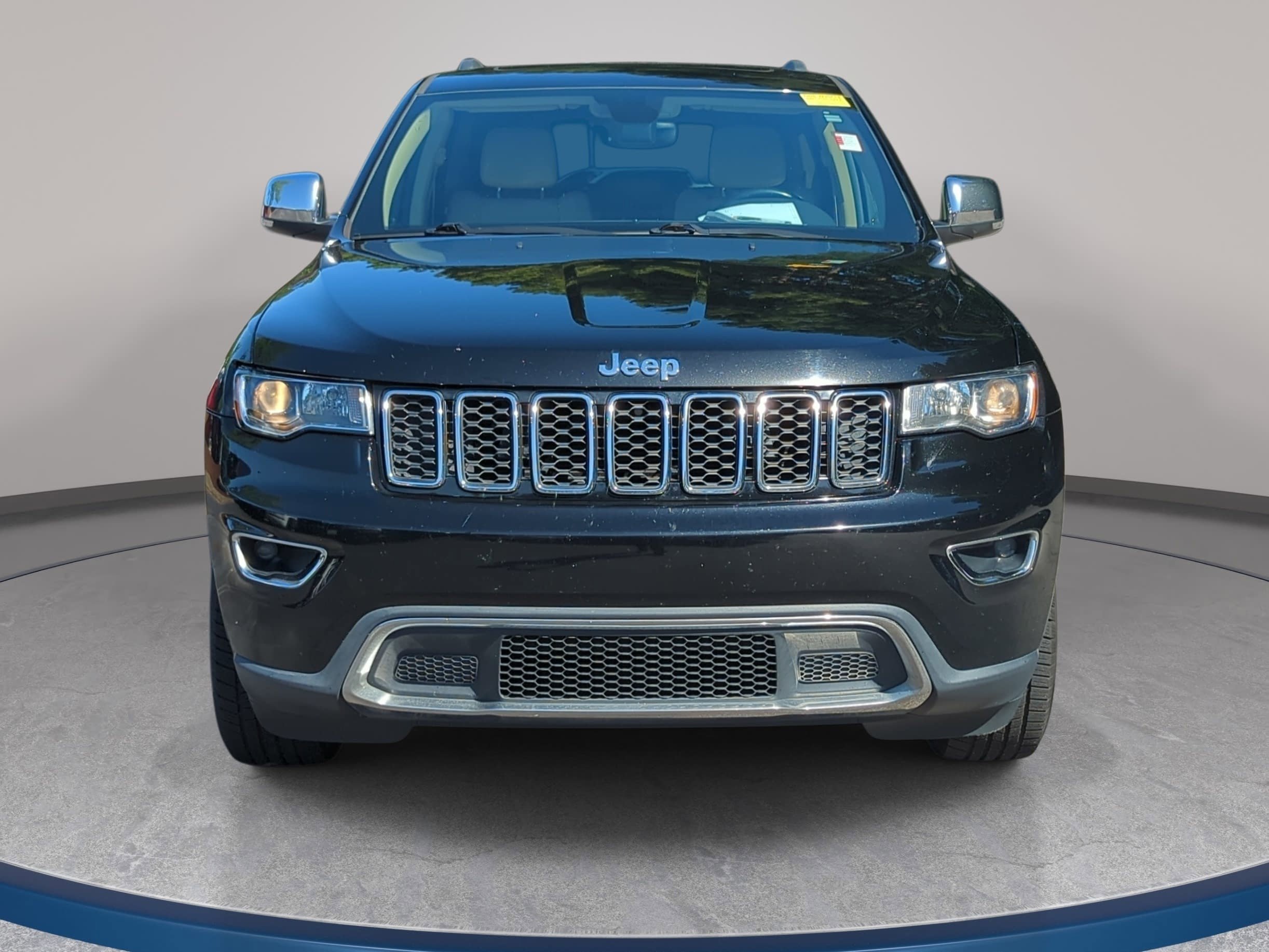 Used 2017 Jeep Grand Cherokee Limited w/ Trailer Tow Group IV AWD/4WD image 4