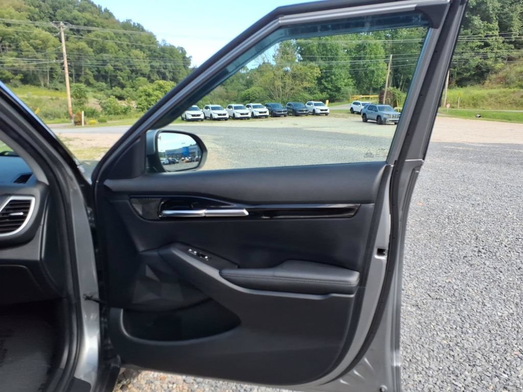 Used 2024 Kia Seltos EX AWD/4WD image 17