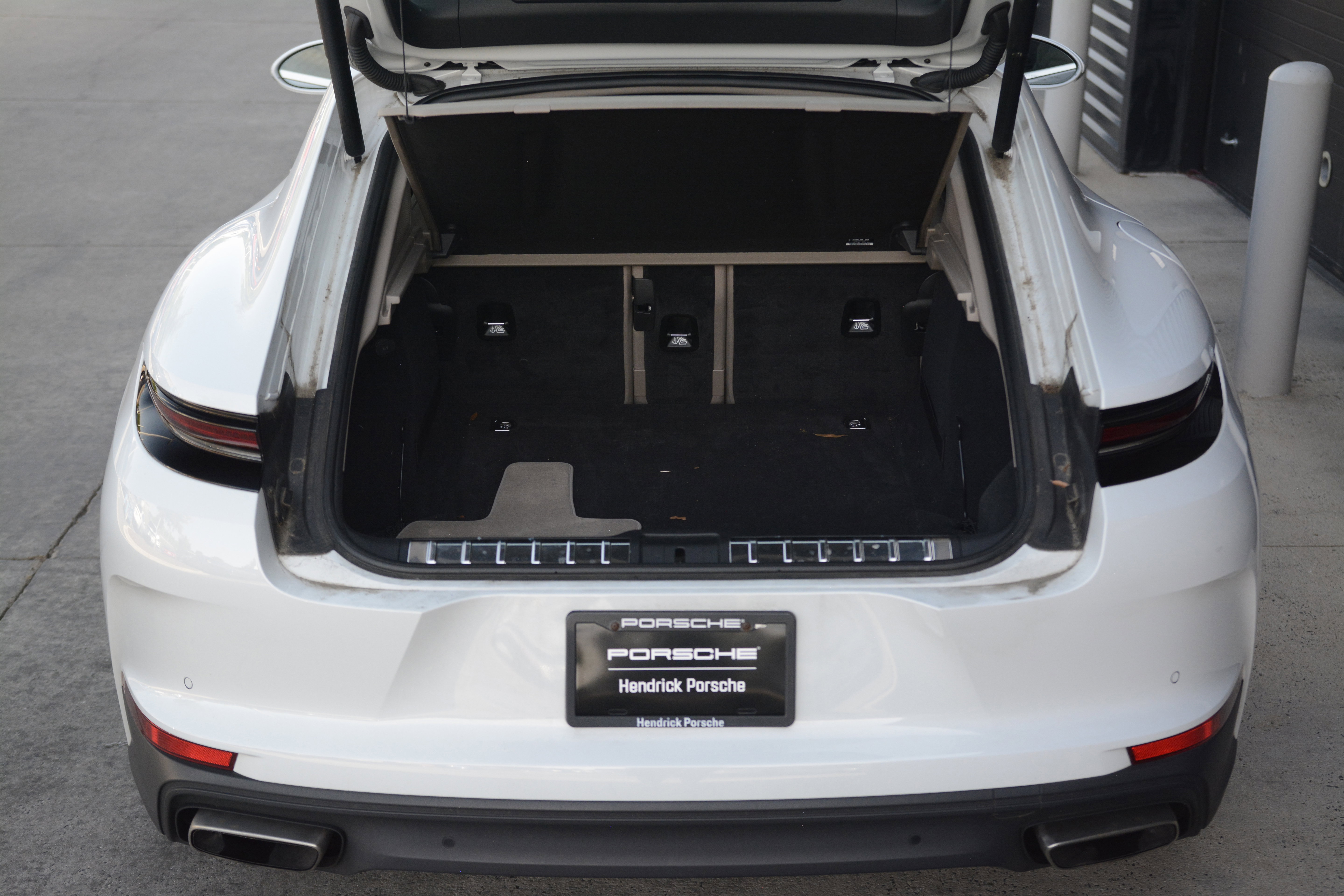 Certified 2024 Porsche Panamera 4 AWD/4WD image 36