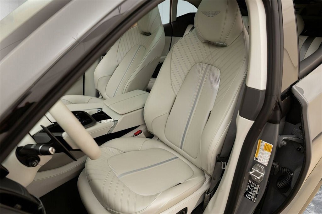 New 2025 Aston Martin DBX 707 image 22