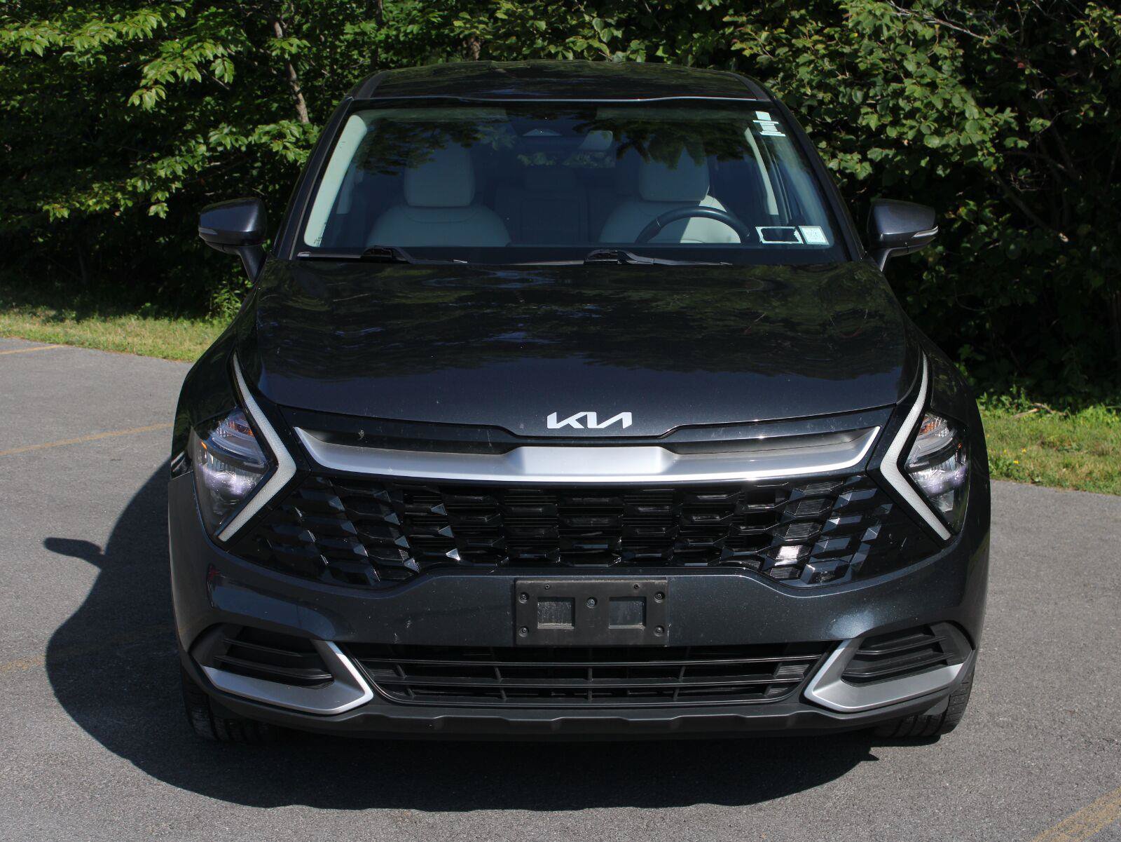Used 2023 Kia Sportage EX FWD image 2