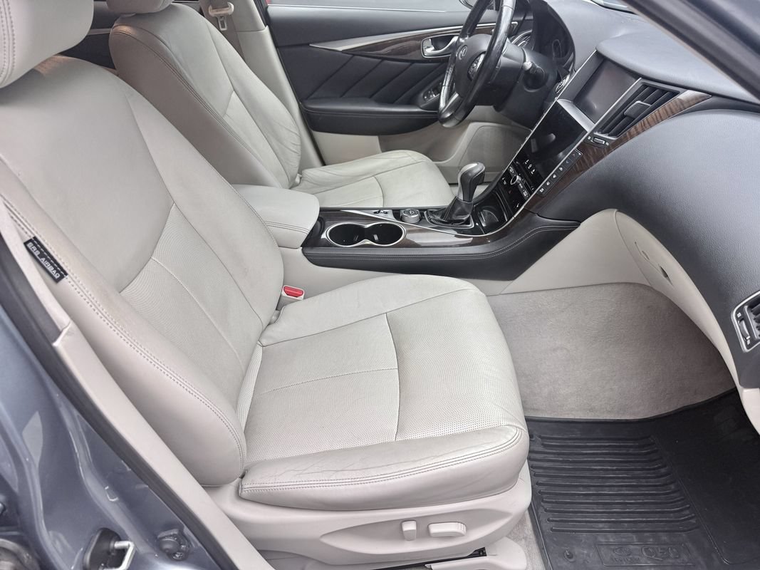 Used 2015 INFINITI Q50 Premium w/ Technology Package AWD/4WD image 12