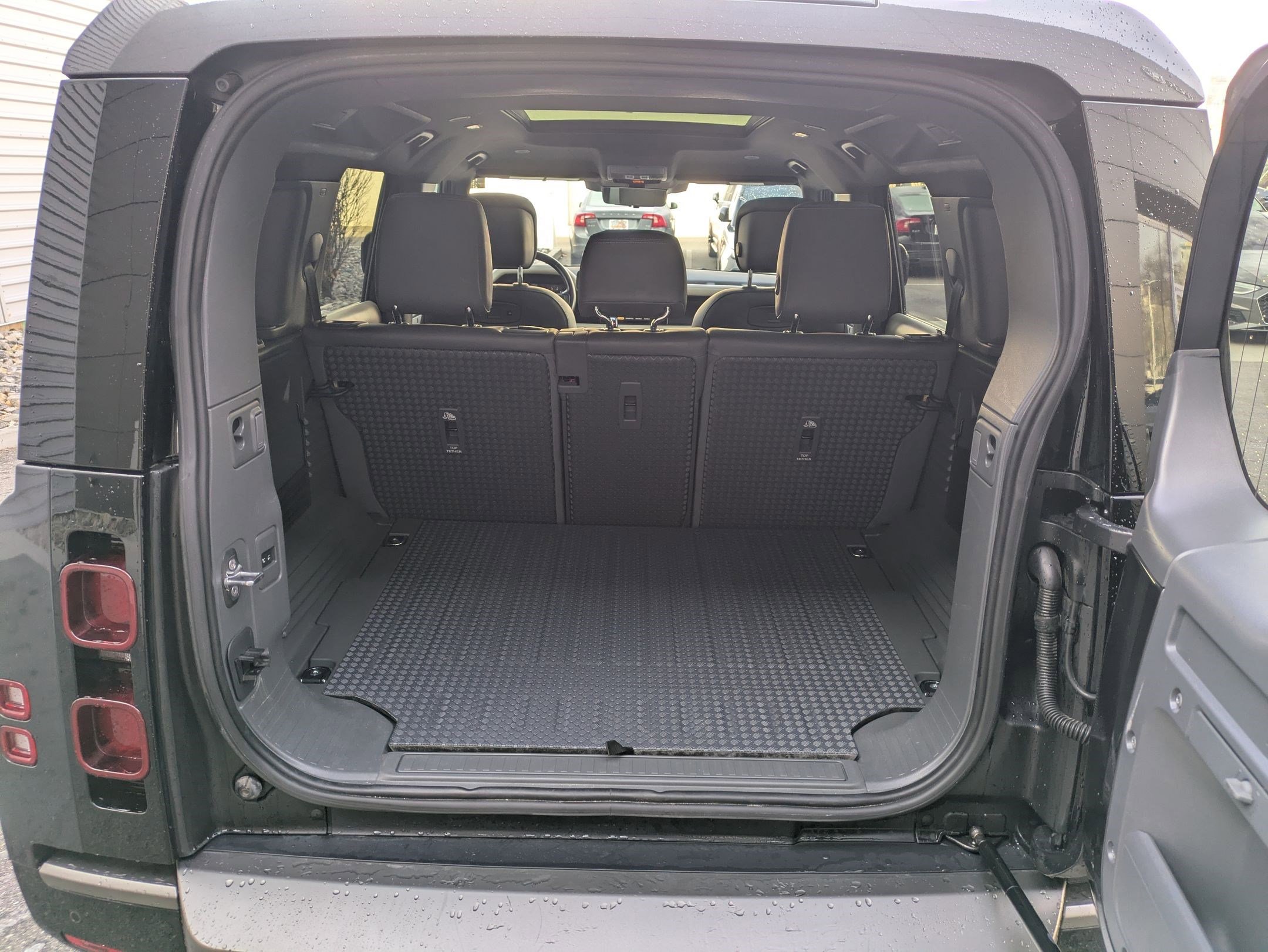 Used 2022 Land Rover Defender 110 X-Dynamic HSE image 31