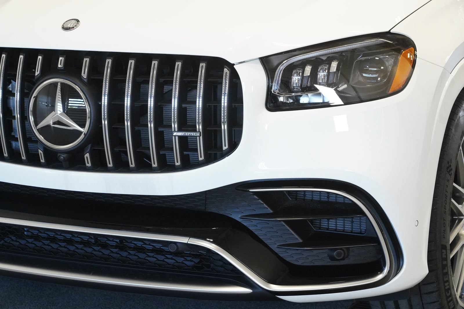 New 2026 Mercedes-Benz GLS 63 AMG 4MATIC image 8