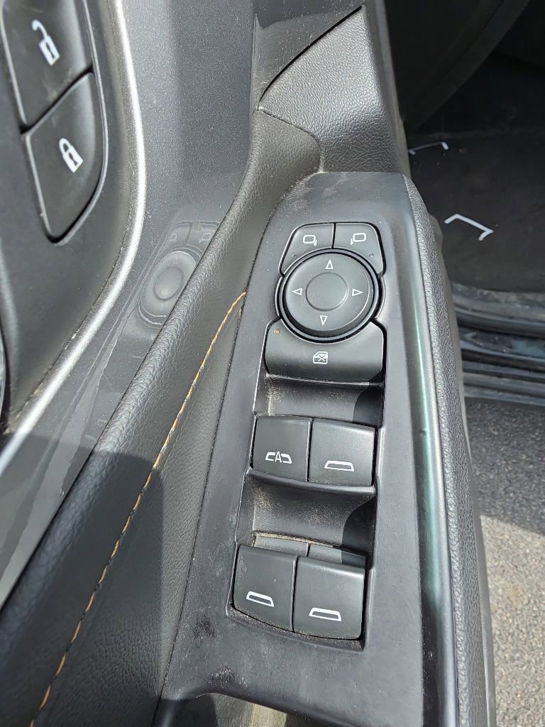 Used 2018 Chevrolet Traverse LT w/ LPO, Black Accent Package AWD/4WD image 14