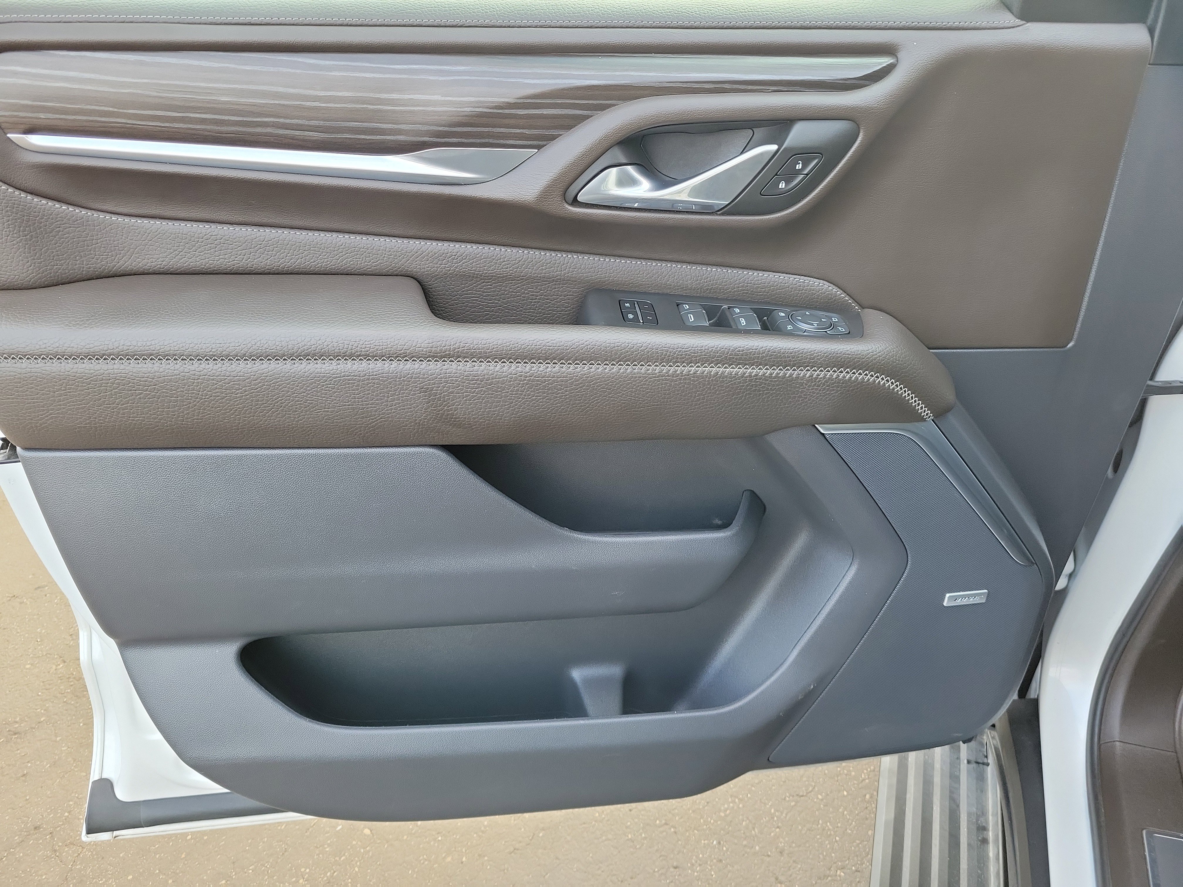 Used 2021 GMC Yukon Denali w/ Denali Premium Package image 17