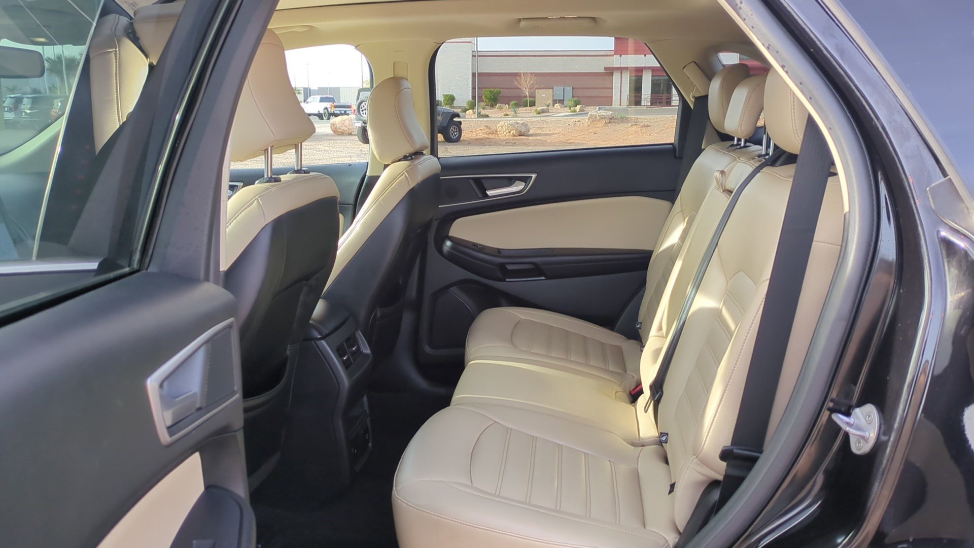 Used 2022 Ford Edge SEL w/ Convenience Package image 26