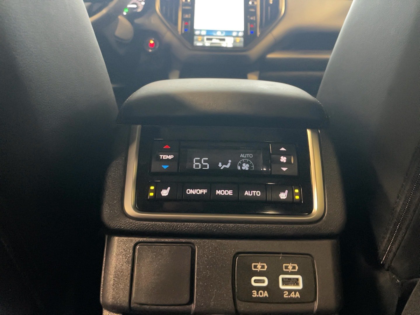 Used 2025 Subaru Ascent Bronze Edition AWD/4WD image 8