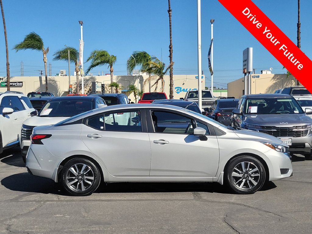 Used 2025 Nissan Versa SV w/ Trunk Package FWD image 28