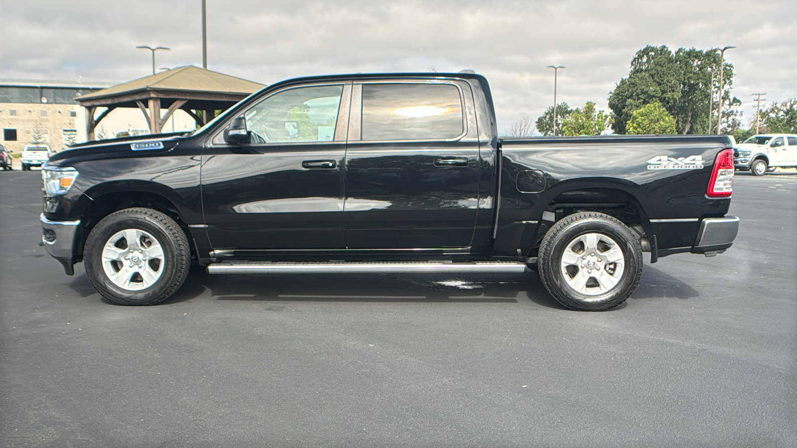 Used 2022 RAM 1500 Big Horn AWD/4WD image 6