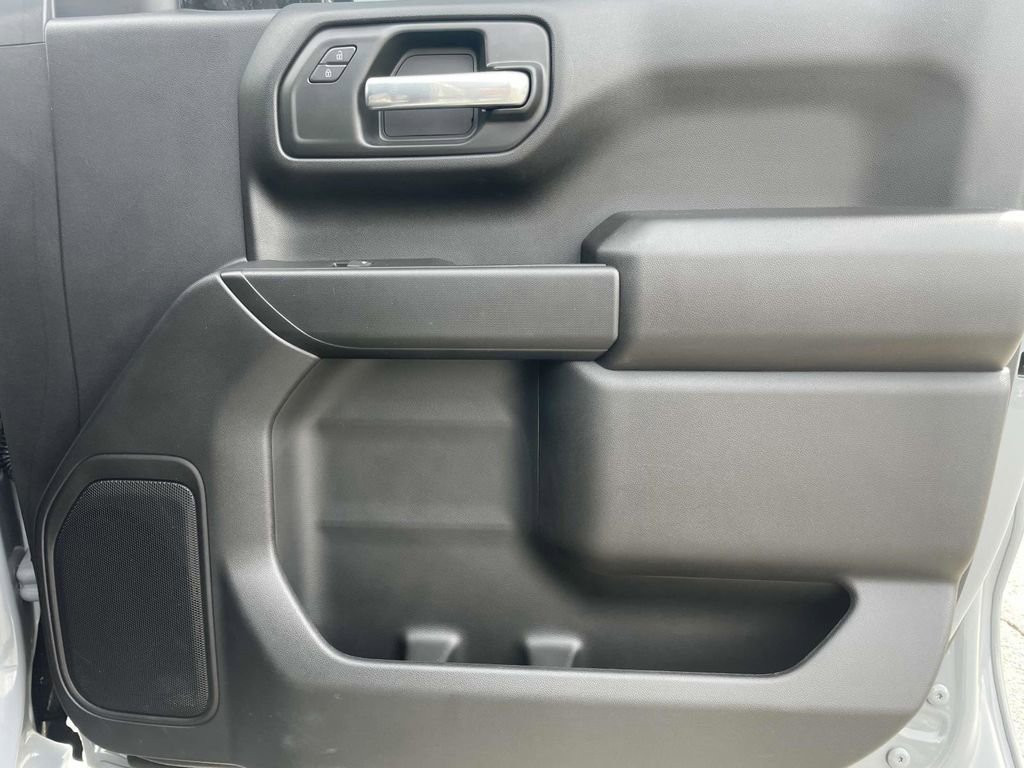 Used 2025 Chevrolet Silverado 1500 Custom image 16