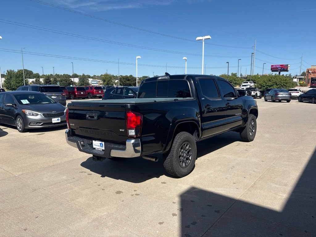 Used 2018 Toyota Tacoma SR5 AWD/4WD image 5
