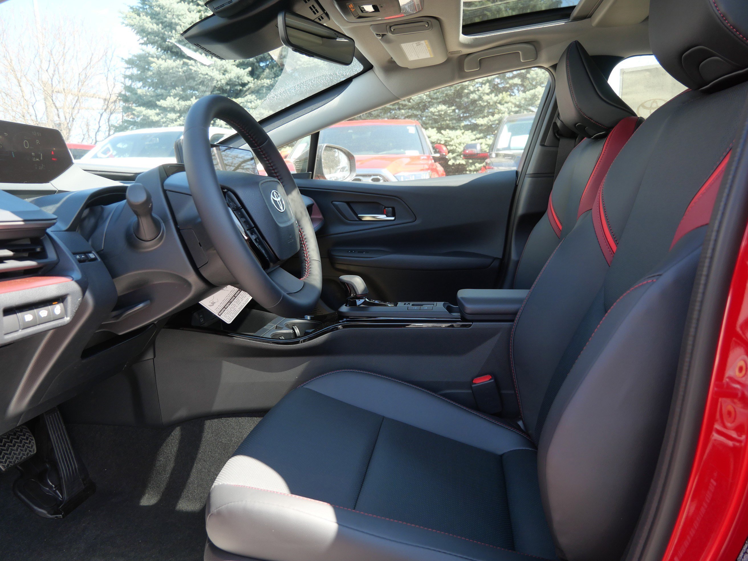 New 2026 Toyota Prius Plug-In Hybrid FWD image 5