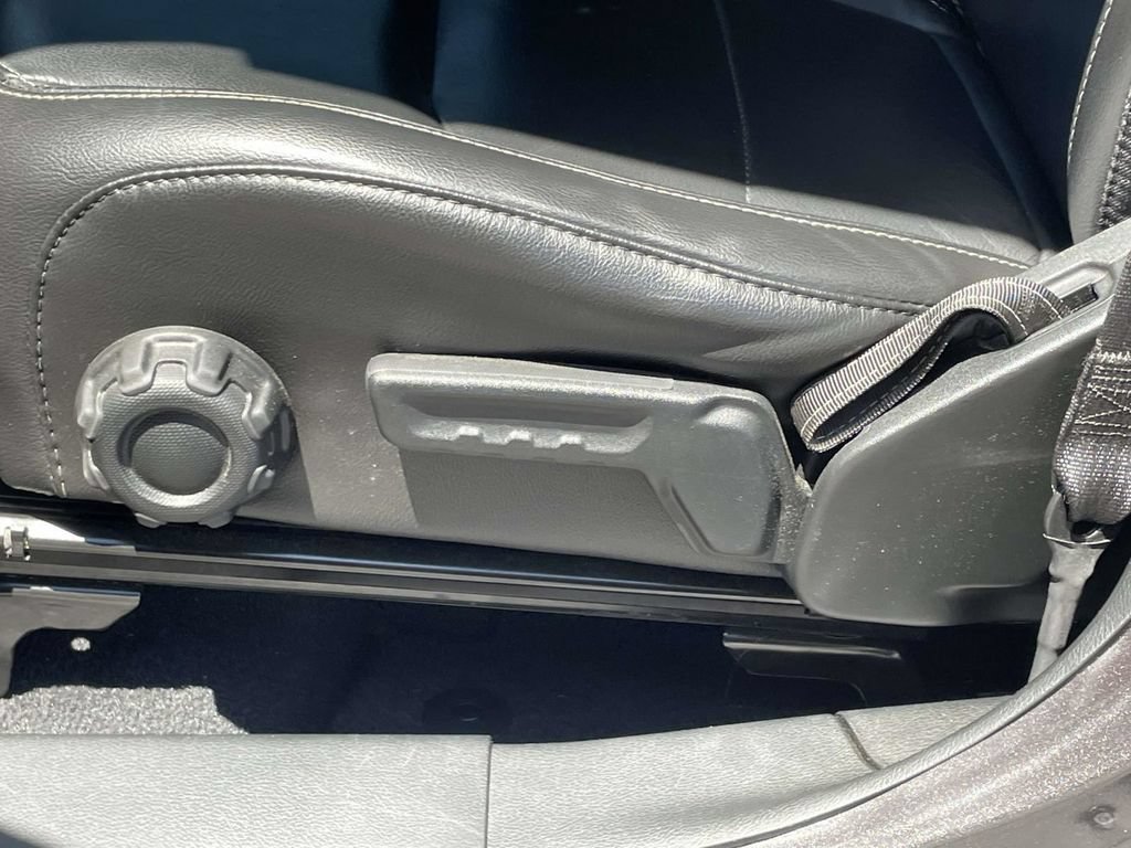 Used 2021 Jeep Wrangler Unlimited Sahara AWD/4WD image 26