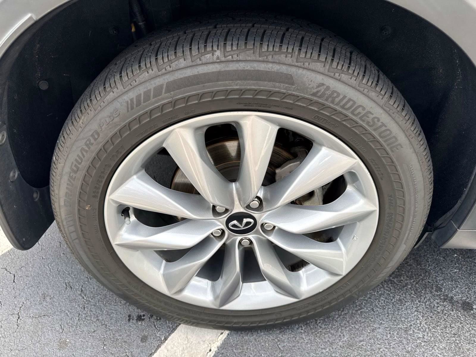 Used 2021 INFINITI QX50 Luxe w/ Accent Package image 27