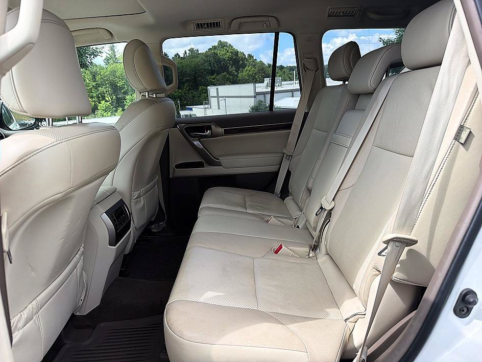 Used 2017 Lexus GX 460 Premium w/ Premium Package AWD/4WD image 12