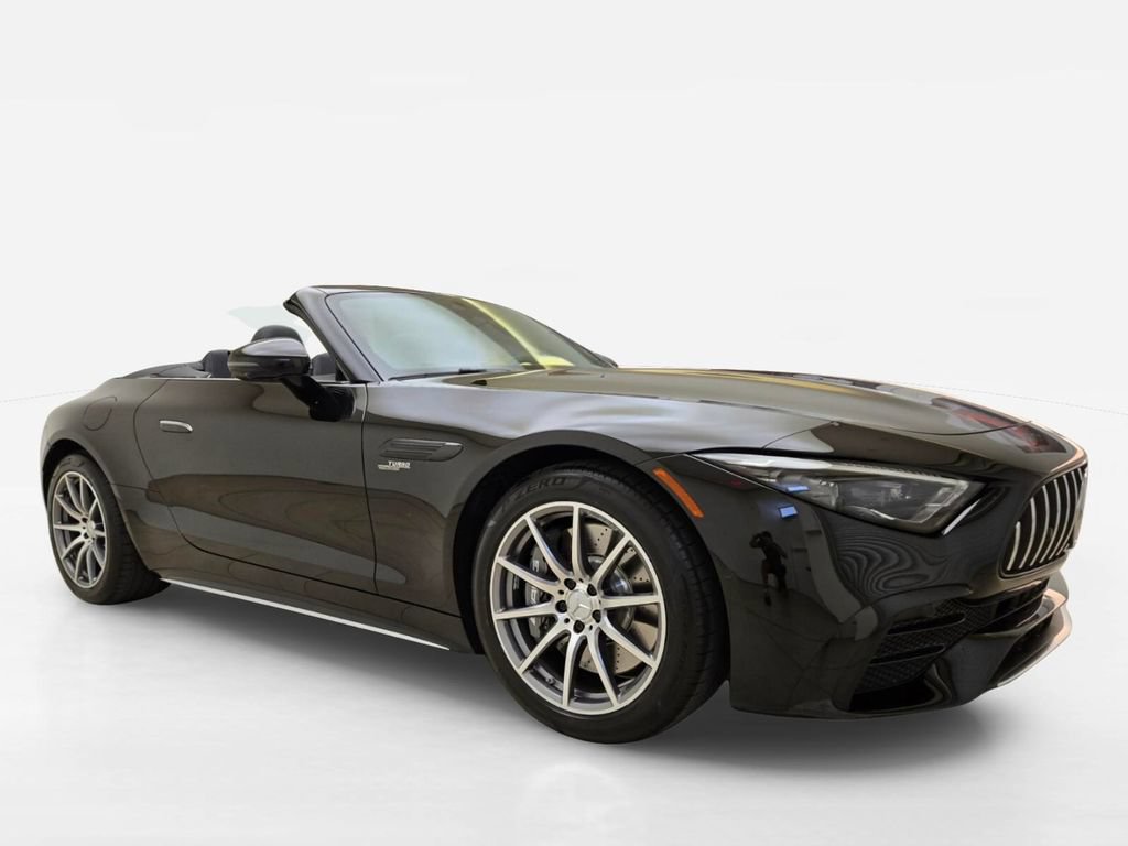 Used 2023 Mercedes-Benz SL 43 AMG image 3