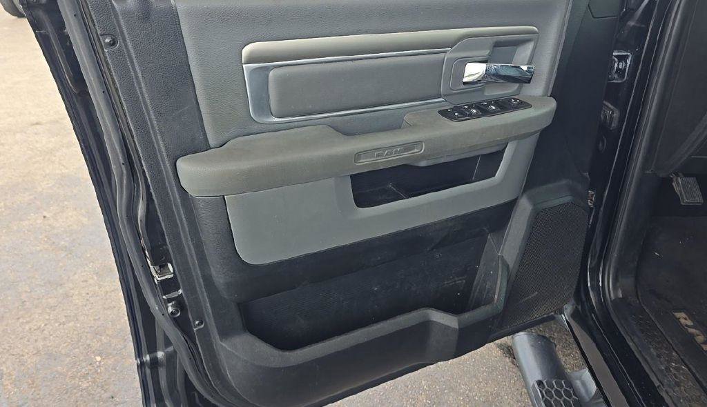 Used 2014 RAM 1500 Classic SLT RWD image 7