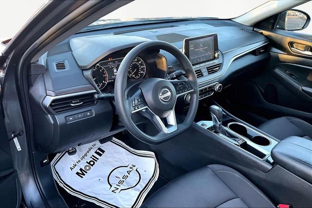 Used 2024 Nissan Altima 2.5 SV image 12