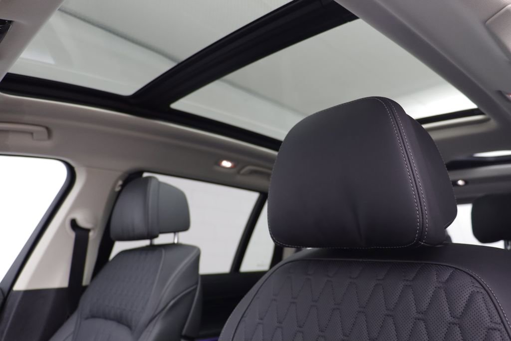 Certified 2024 BMW X7 xDrive40i w/ Executive Package image 14