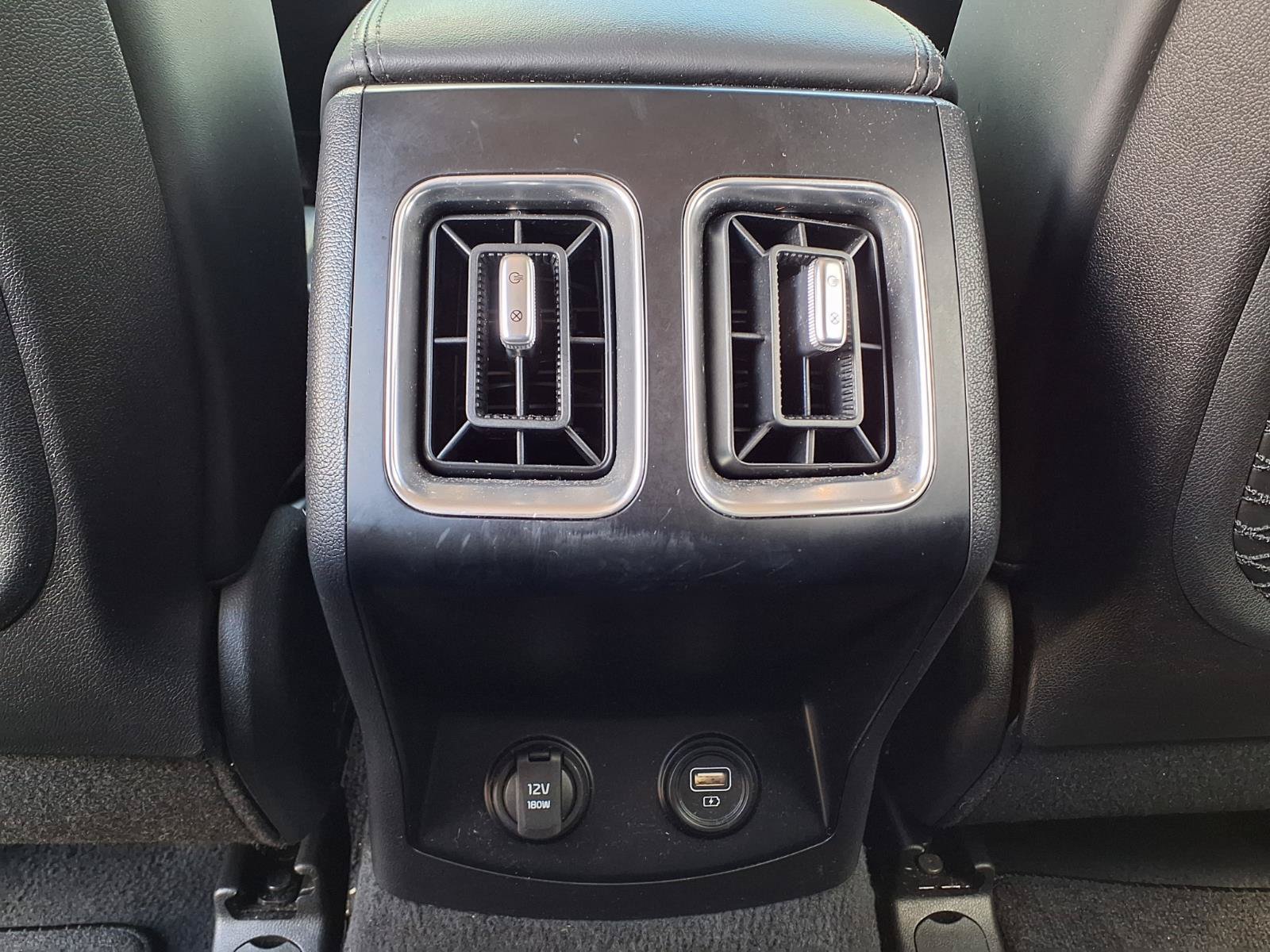 Used 2023 Kia Sorento S FWD image 16