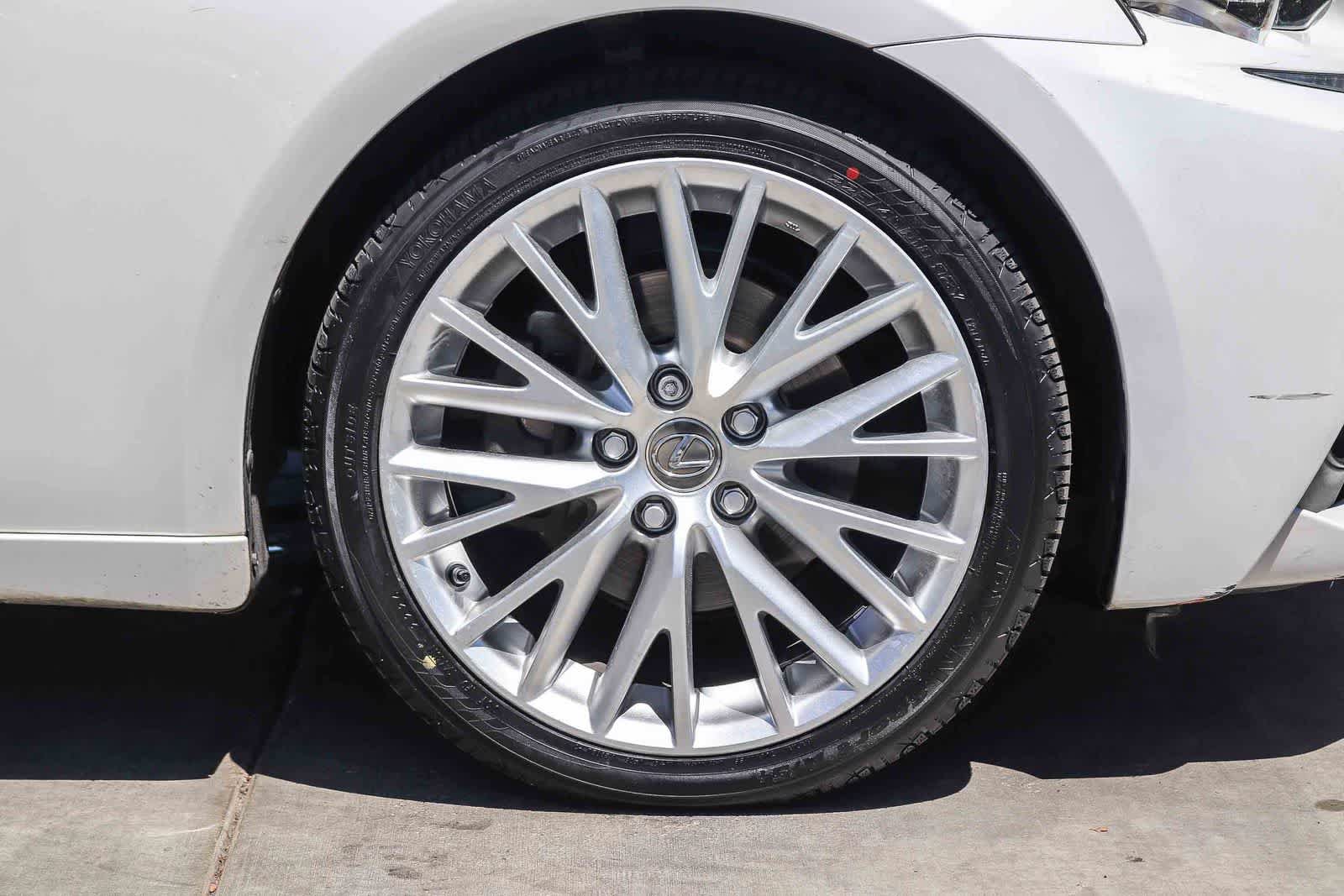 Used 2014 Lexus IS 250 w/ Navigation Package RWD image 9