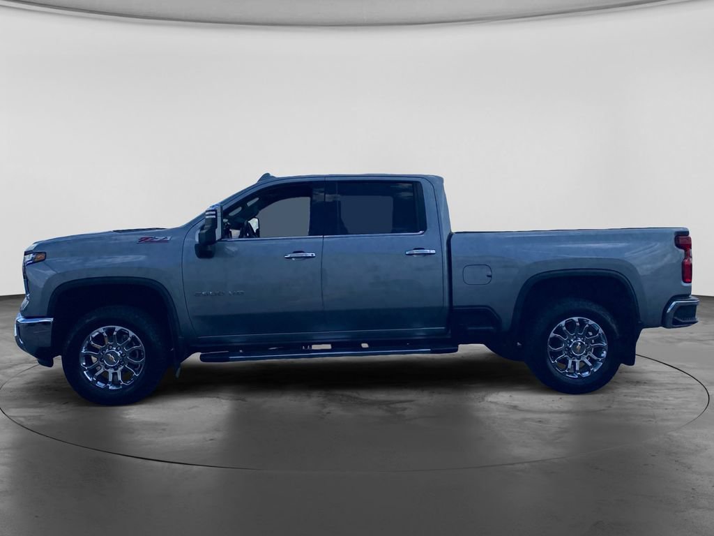 Used 2024 Chevrolet Silverado 2500 LTZ w/ LTZ Convenience Package AWD/4WD image 5