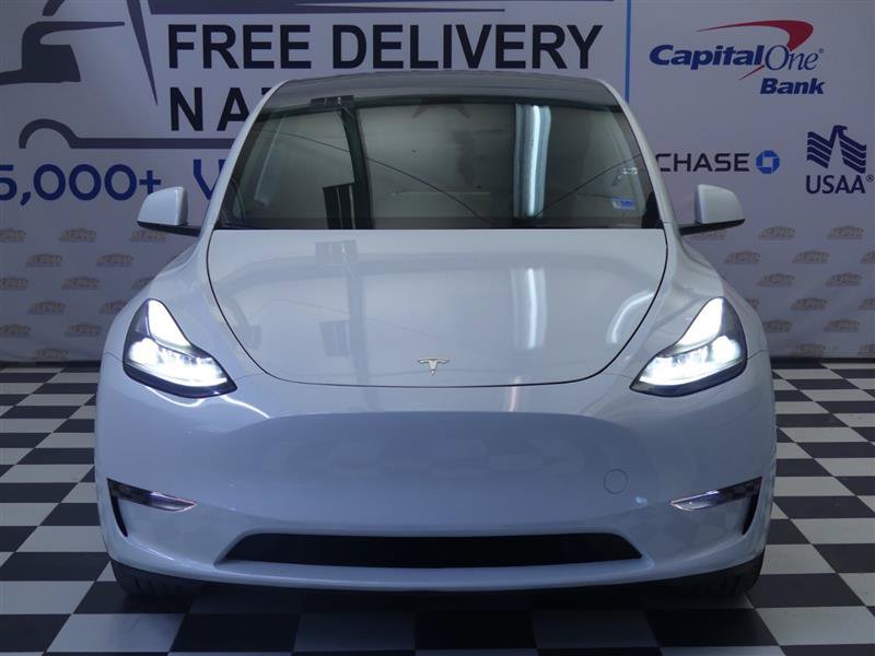 Used 2024 Tesla Model Y Long Range AWD/4WD image 2