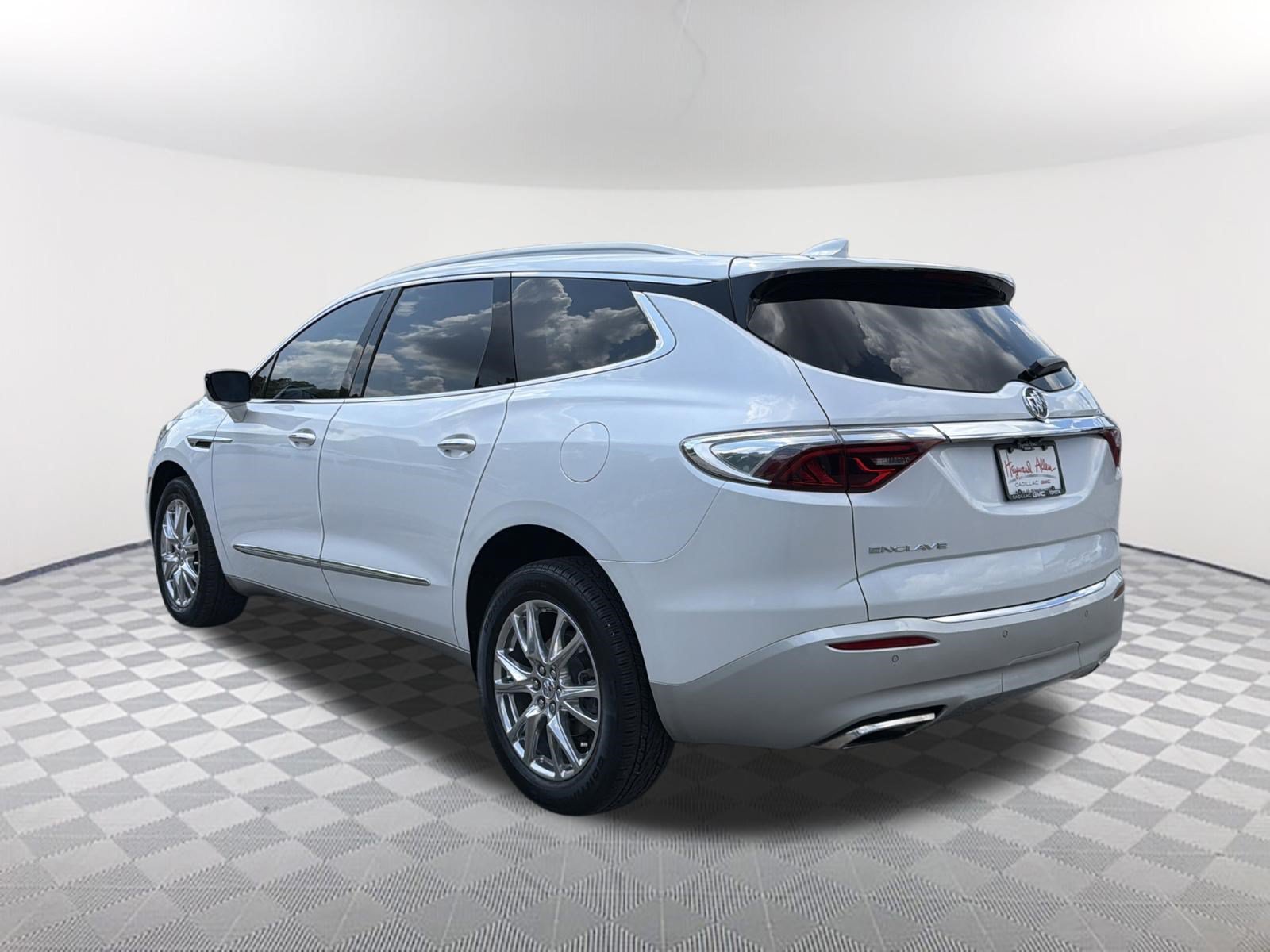 Certified 2023 Buick Enclave Essence w/ Experience Buick Package FWD image 3
