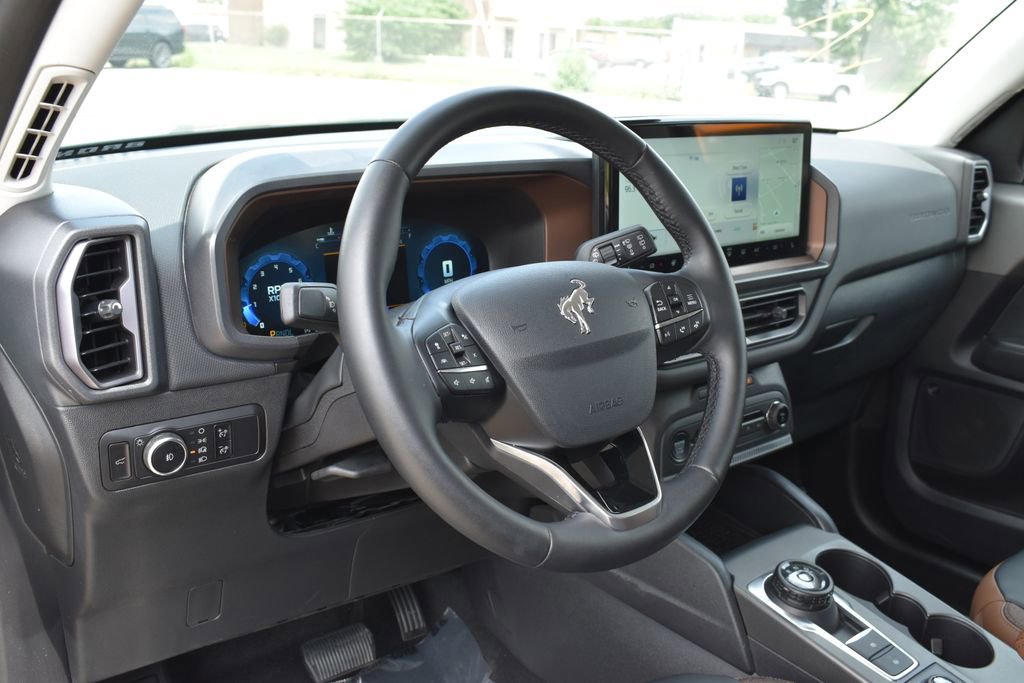 Used 2025 Ford Bronco Sport Outer Banks w/ Outer Banks Tech Package+ AWD/4WD image 10
