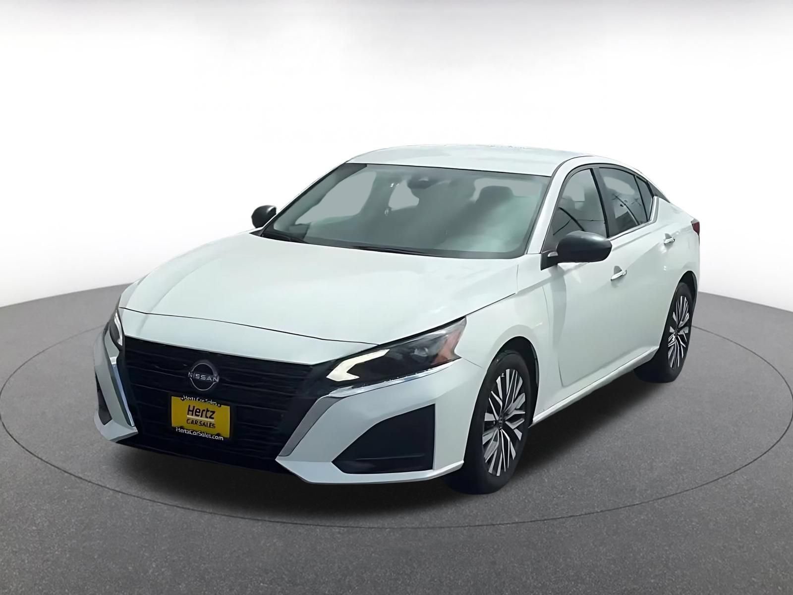 Used 2025 Nissan Altima 2.5 SV FWD image 5