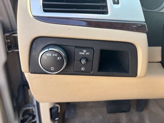Used 2012 Cadillac Escalade Luxury AWD/4WD image 19