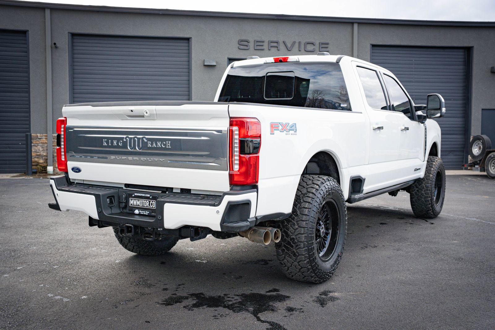 Used 2025 Ford F350 King Ranch AWD/4WD image 7
