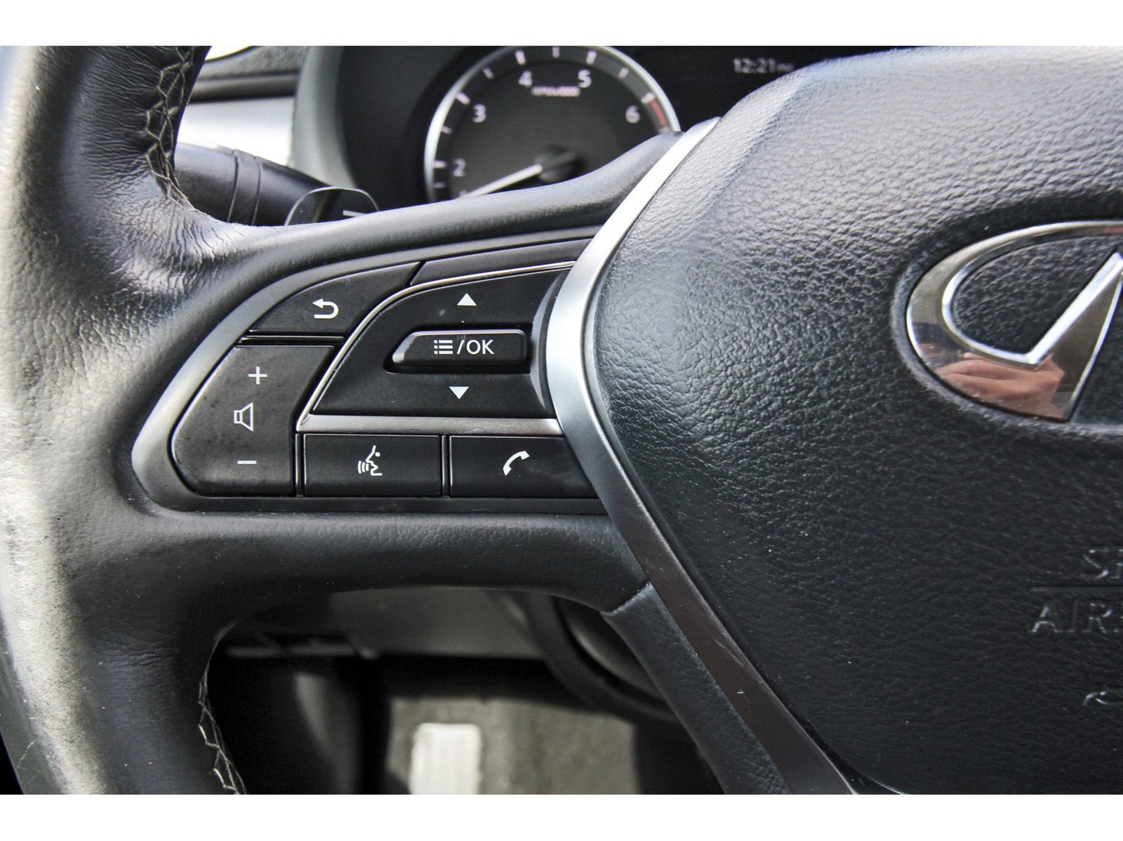 Used 2019 INFINITI QX50 Essential w/ Proassist Package image 18