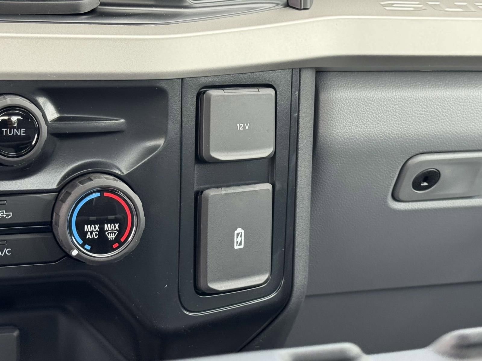 New 2025 Ford F250 XLT w/ FX4 Off-Road Package image 15