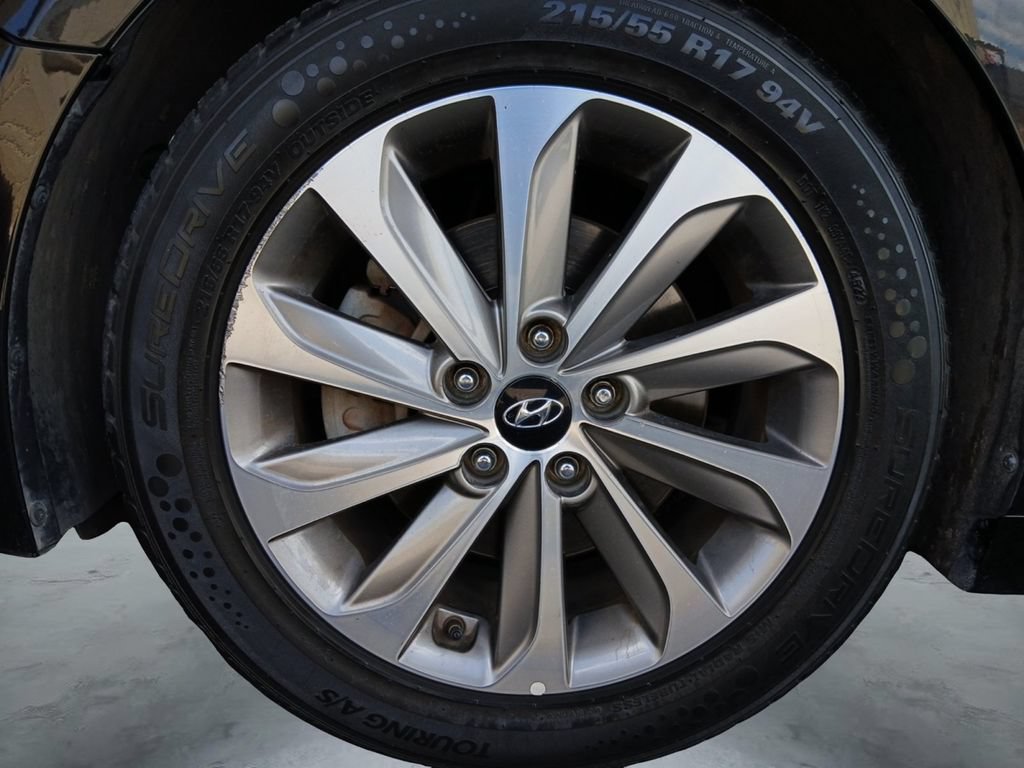 Used 2016 Hyundai Sonata Sport w/ Option Group 1V FWD image 14
