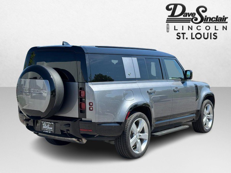 Used 2024 Land Rover Defender 130 X-Dynamic SE AWD/4WD image 3