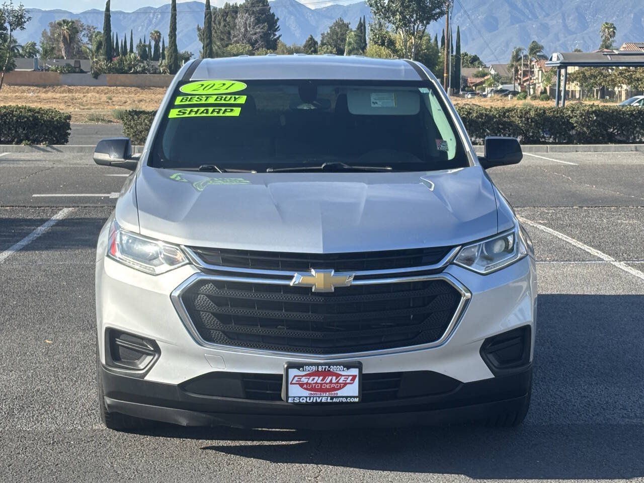 Used 2021 Chevrolet Traverse LS FWD image 3