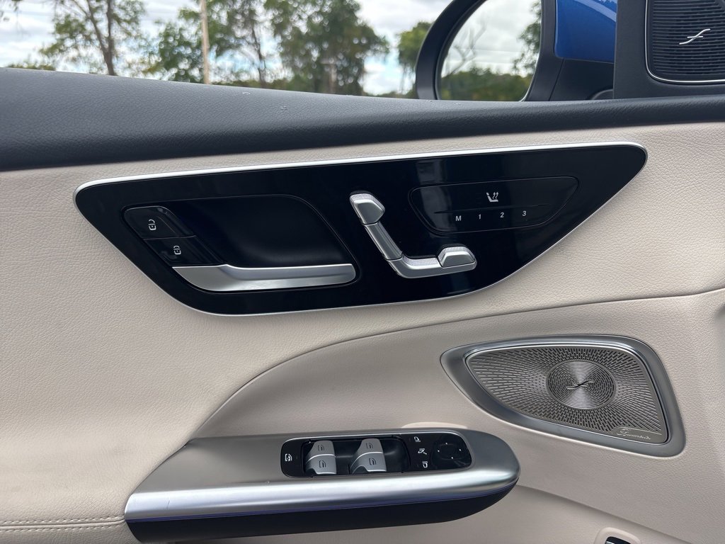 Used 2025 Mercedes-Benz C 300 4MATIC Sedan image 19