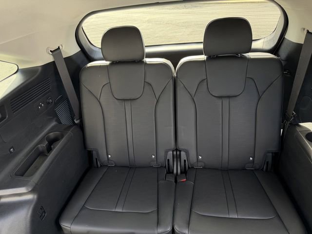 Certified 2025 Kia Sorento S image 31