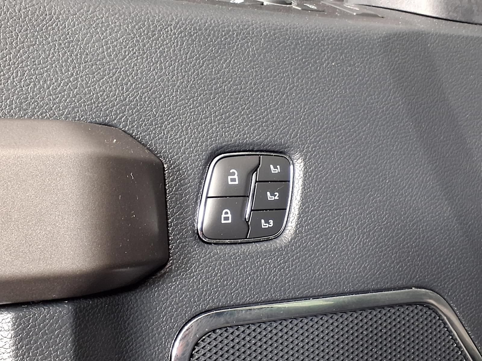 Used 2022 Ford F250 Platinum AWD/4WD image 24