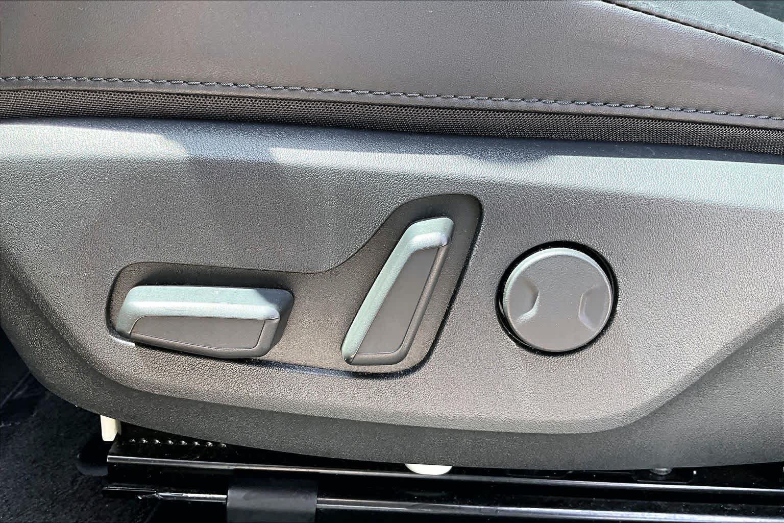 Certified 2023 Kia Niro Wave FWD image 29