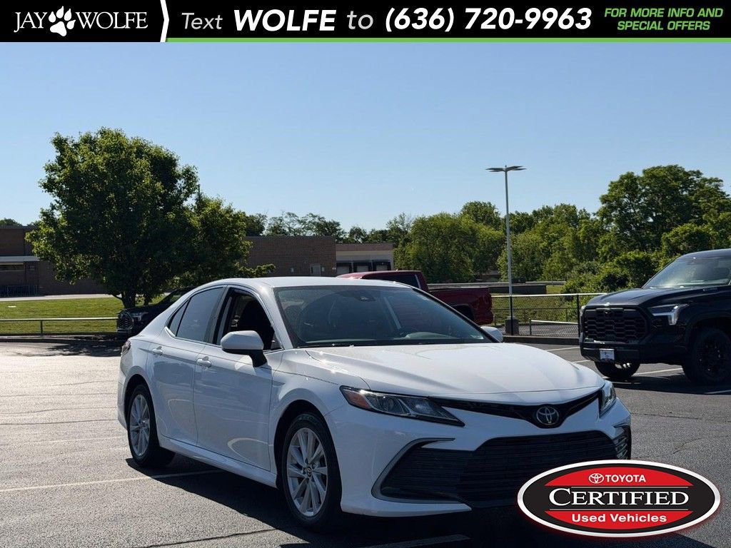 Used 2022 Toyota Camry LE FWD image 1