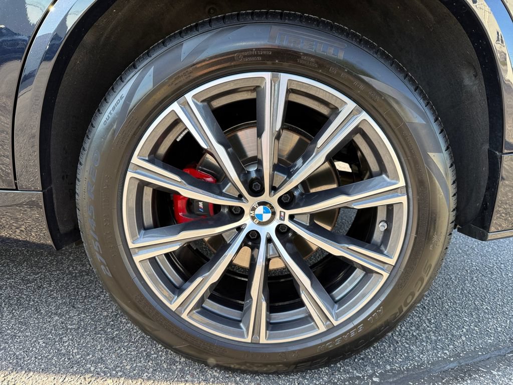 Certified 2025 BMW X5 xDrive40i w/ M Sport Package AWD/4WD image 16