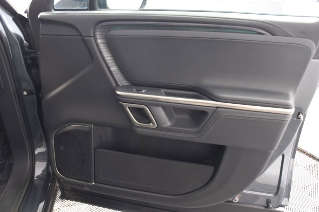 Used 2024 Rivian R1S Adventure AWD/4WD image 18