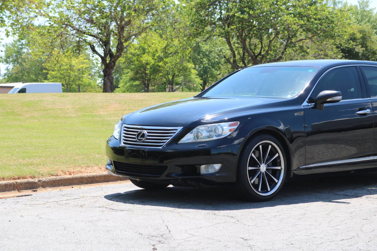 Used 2010 Lexus LS 460 RWD image 4