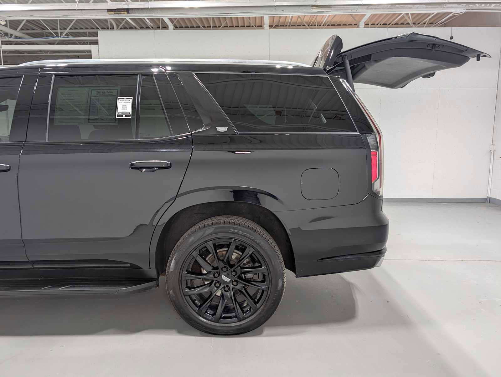 Used 2021 Cadillac Escalade Premium Luxury image 8