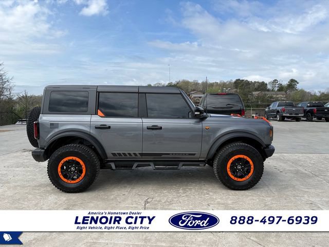 Used 2023 Ford Bronco Badlands image 2
