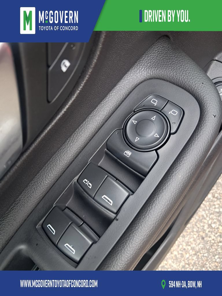 Used 2024 GMC Terrain SLT w/ Infotainment Package II AWD/4WD image 14