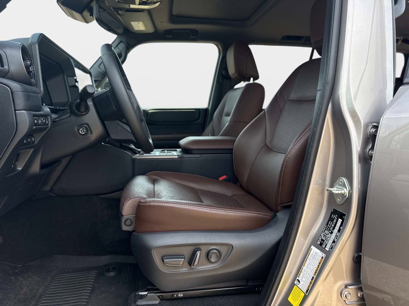 Used 2025 Toyota Land Cruiser w/ Premium Package image 20